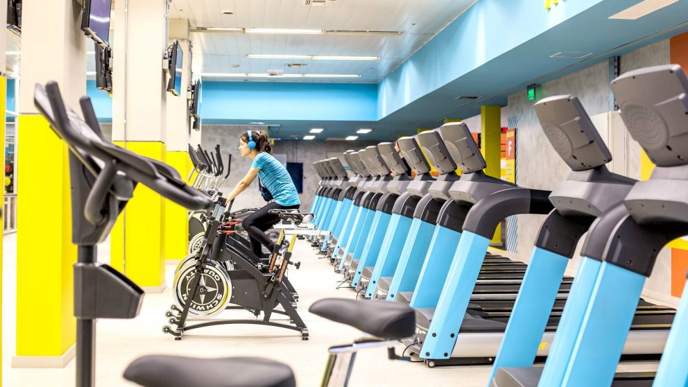 ¿Qué regiones no podrán desarrollar actividad física en locales cerrados?