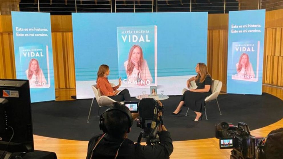 Vidal presentó su libro, que está "lleno de autocrítica"