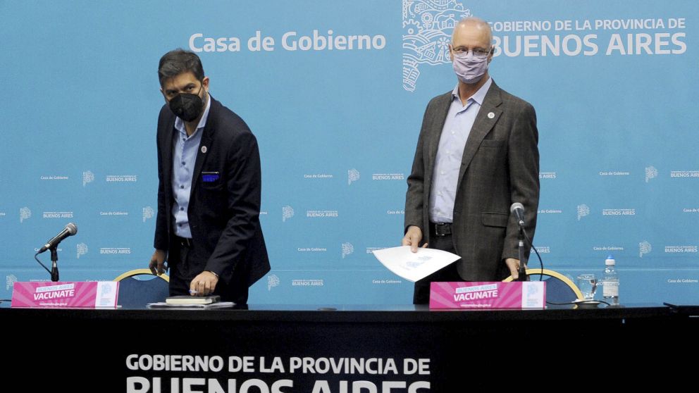 Bianco y Gollan birndaron una conferencia de prensa esta mañana para actualizar la situación sanitaria en la Provincia