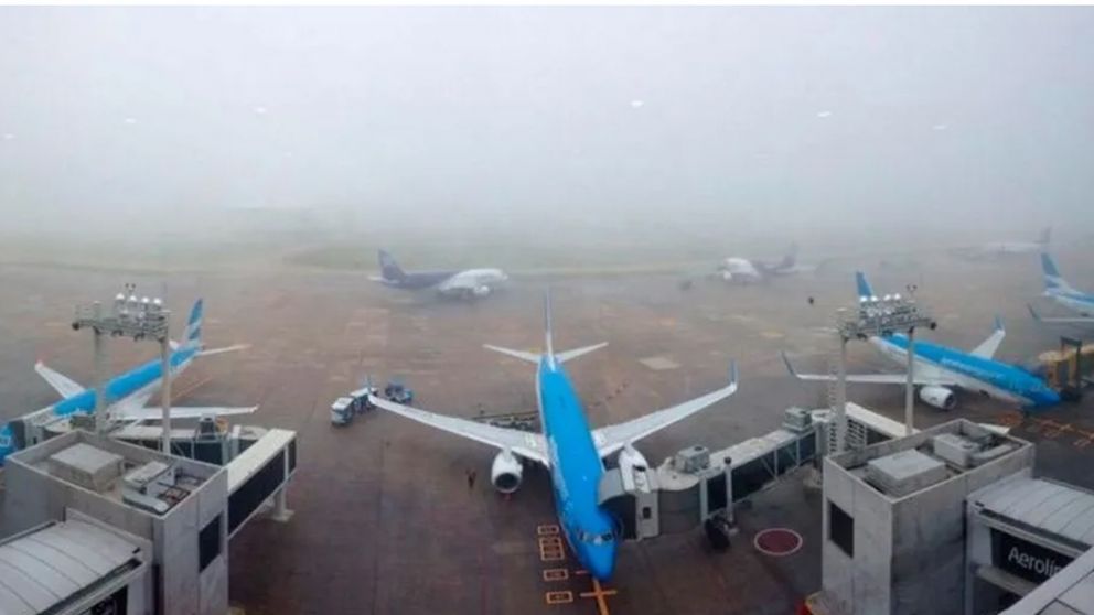 Demoras en aeroparque por paro de operarios de Aerol�neas Argentinas