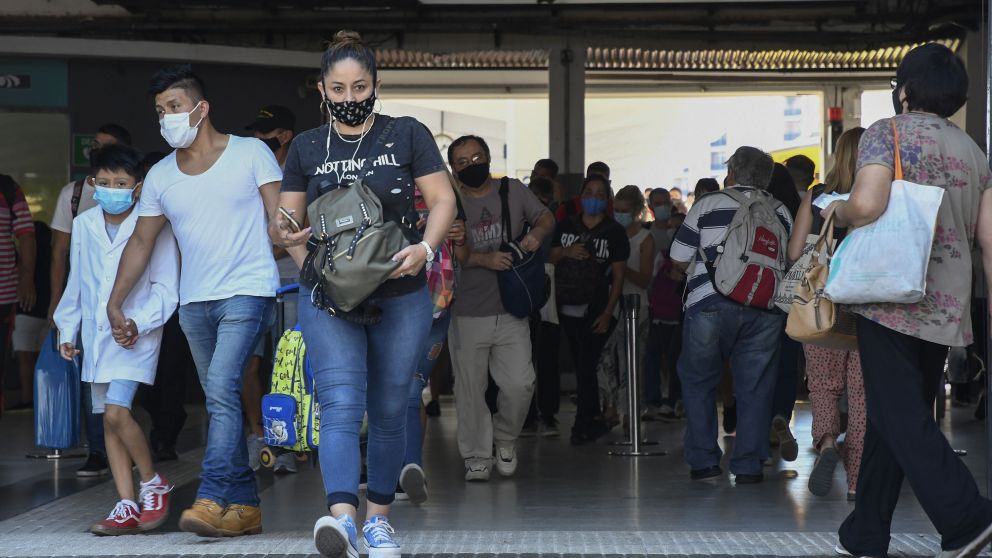 Creciente número de casos positivos de coronavirus pone en jaque a los sistemas sanitarios