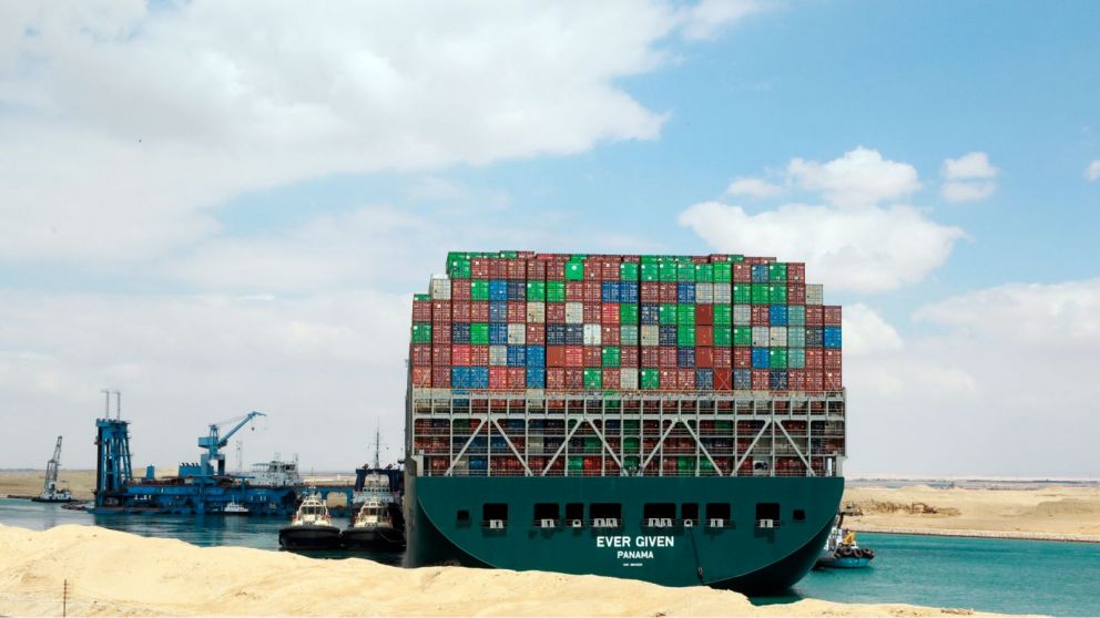El bloqueo en el canal de Suez afectó a gran parte del comercio internacional