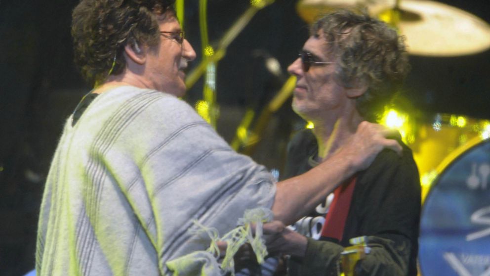 Dos superhéroes que desde el arte hablaron sobre lo que muchos callaron, gloria y respeto para ellos. (Foto: María C. Lagos Télam)