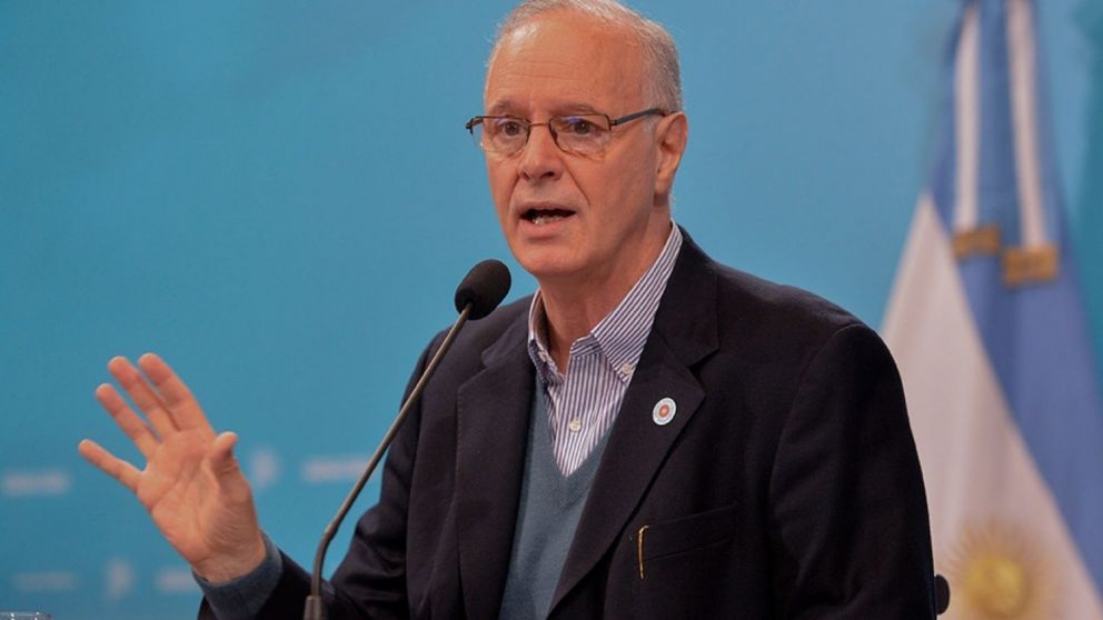 Gollan apuntó contra la oposición y los acusó de querer "desgastar al Gobierno"