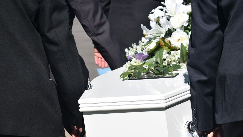 La muerte de un ser querido implica gastos enormes