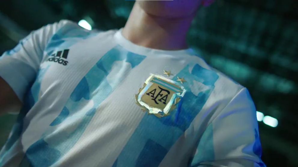 De cara a las eliminatorias Qatar 2022, la nueva camiseta de Argentina ya está lista