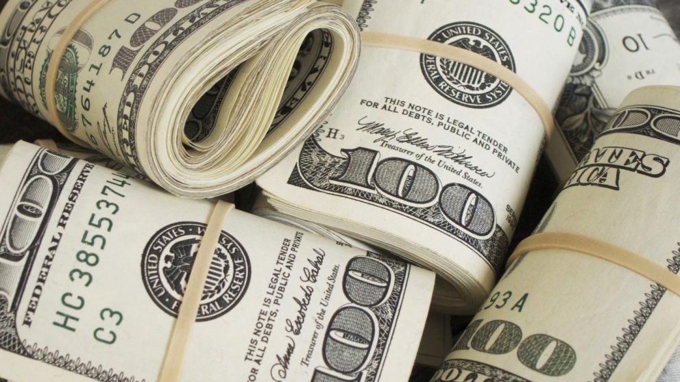 El dólar blue opera estable a 144 pesos para la venta