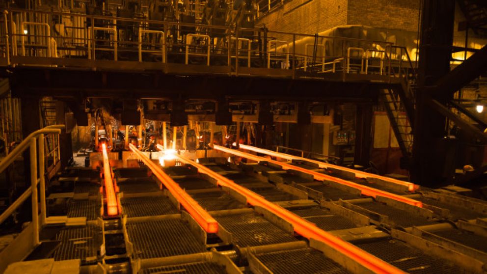 Por la construcción privada y bienes durables, crece la producción de laminados y acero crudo