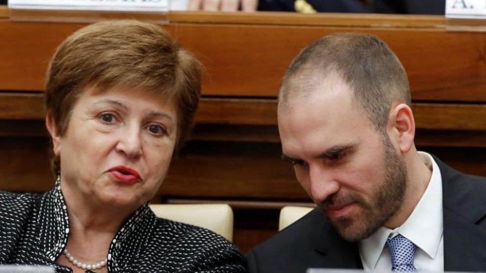 Guzmán, entre la pelea por la inflación y las tarifas y la sonrisa de Kristalina