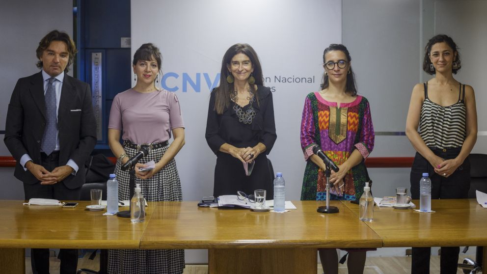 La CNV y los ministerios de Economía y de las Mujeres presentaron una guía para la igualdad en el mercado