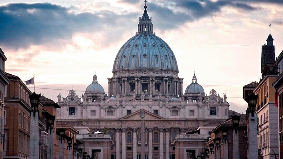 El Vaticano se pronunció en contra de bendecir a las parejas homosexuales