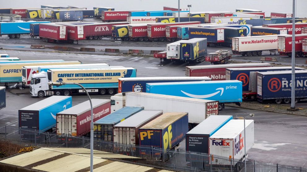 Hubo un gran impacto en los programas de producción y los plazos de entrega, y las empresas se ven obligadas a hacer costosos arreglos para que se entreguen sus pedidos.