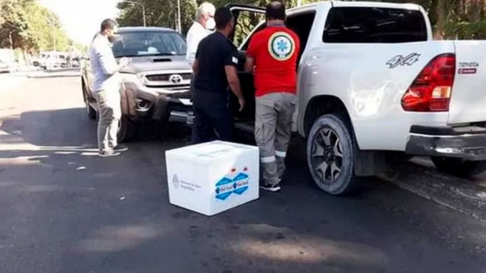 La vacuna debe permanecer refrigerada en todas las etapas de almacenamiento y traslado