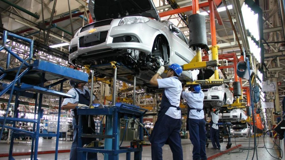 Las automotrices fueron las que m�s sufrieron la recesi�n