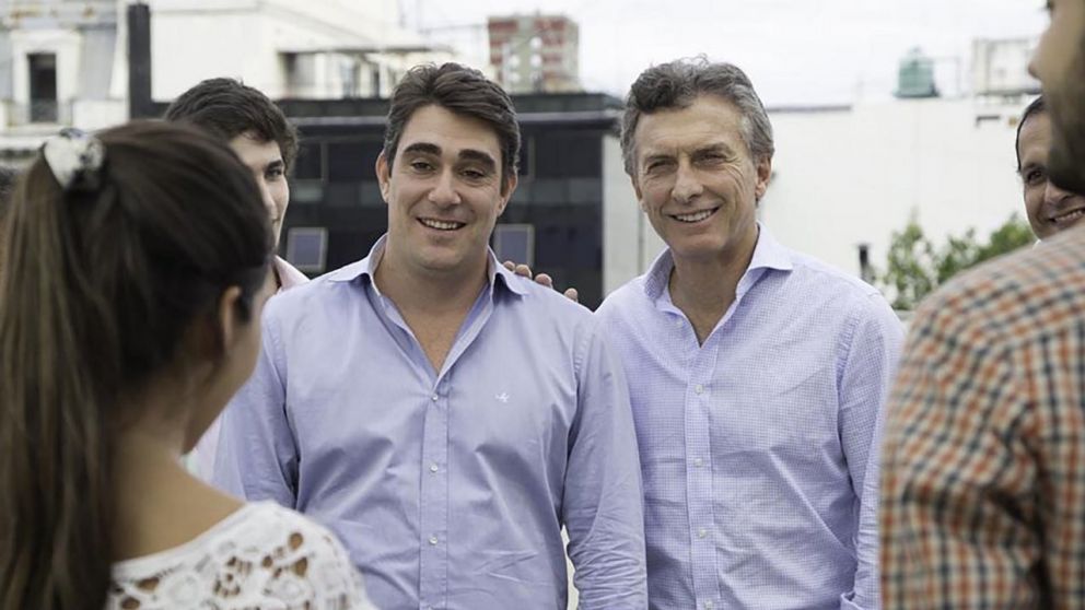 Javier Iguacel, secretario de Macri, instrumentó un plan para que la diferencia a las empresas la paguen los usuarios