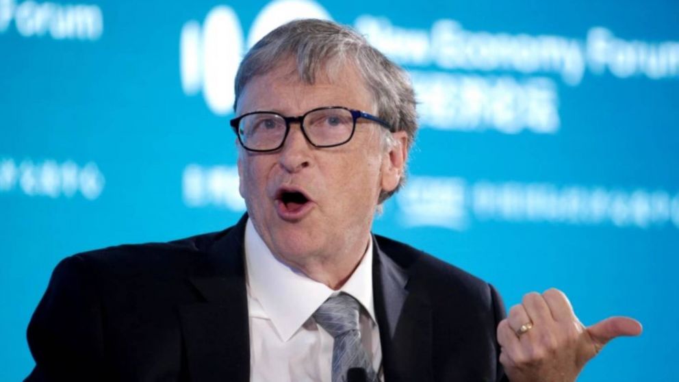 Gates participó en una reunión de la nueva app Clubhouse, una la red social de audio