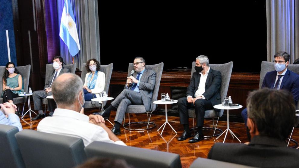 Primera reunión del Gobierno con representantes de la construcción