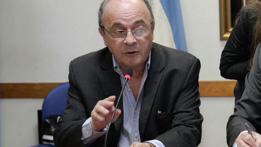 Moreau ya hab�a pedido el juicio pol�tico a los integrantes de la Corte Suprema en octubre pasado