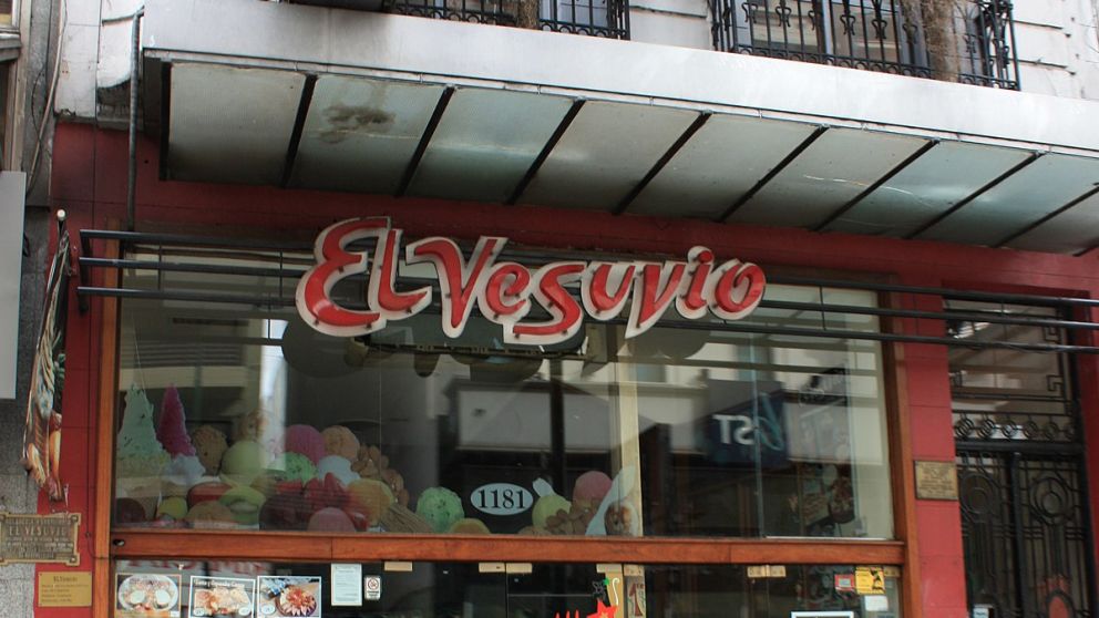 Fundada en 1902, cerr� el Vesuvio la helader�a donde Jorge Luis Borges iba a tomar su helado de frutilla a la crema