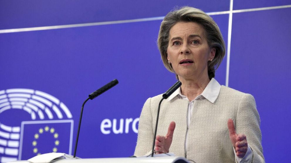 "Presentaremos este mes (al Parlamento Europeo) una propuesta legislativa para un Pase Verde Digital", anunció Von der Leyen