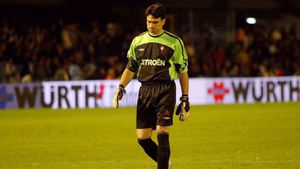 Cavallero fue arquero de la Selección en el Mundial 2002 y atajó para el Celta de Vigo de España entre el 2000 y el 2004