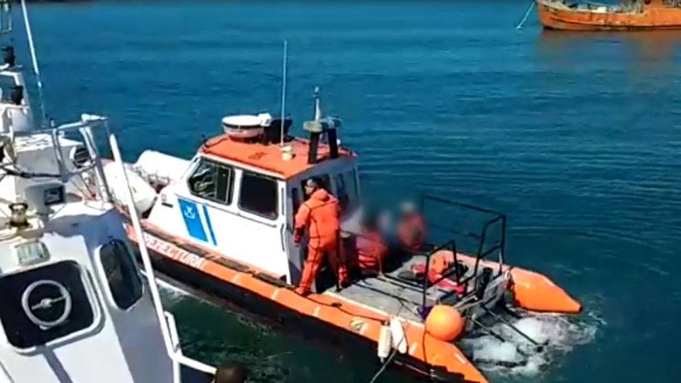 Las nueve personas quedaron varadas en una isla cercana al Faro San Jorge, en Caleta Córdova