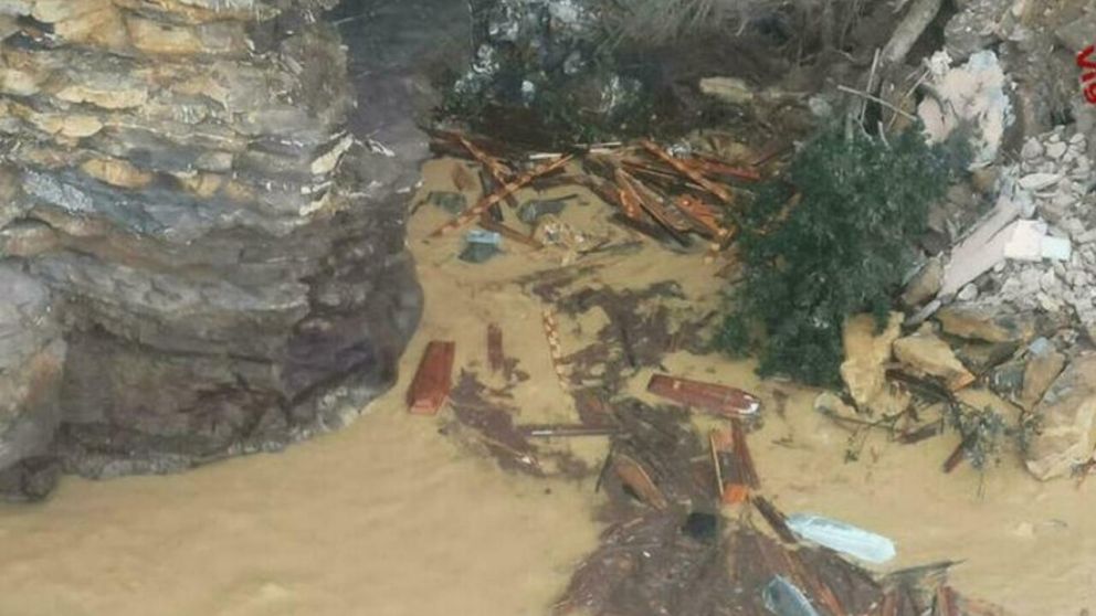 El deslizamiento de tierra habría sido causado por la erosión del acantilado
