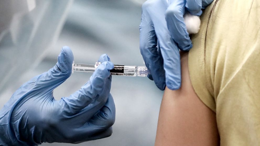 La provincia de Buenos Aires definió los grupos prioritarios para recibir la vacuna contra el coronavirus