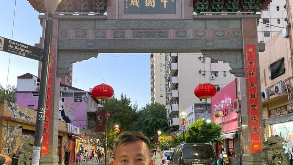 Fernando Hung el chino que se reconvirtió en la pandemia