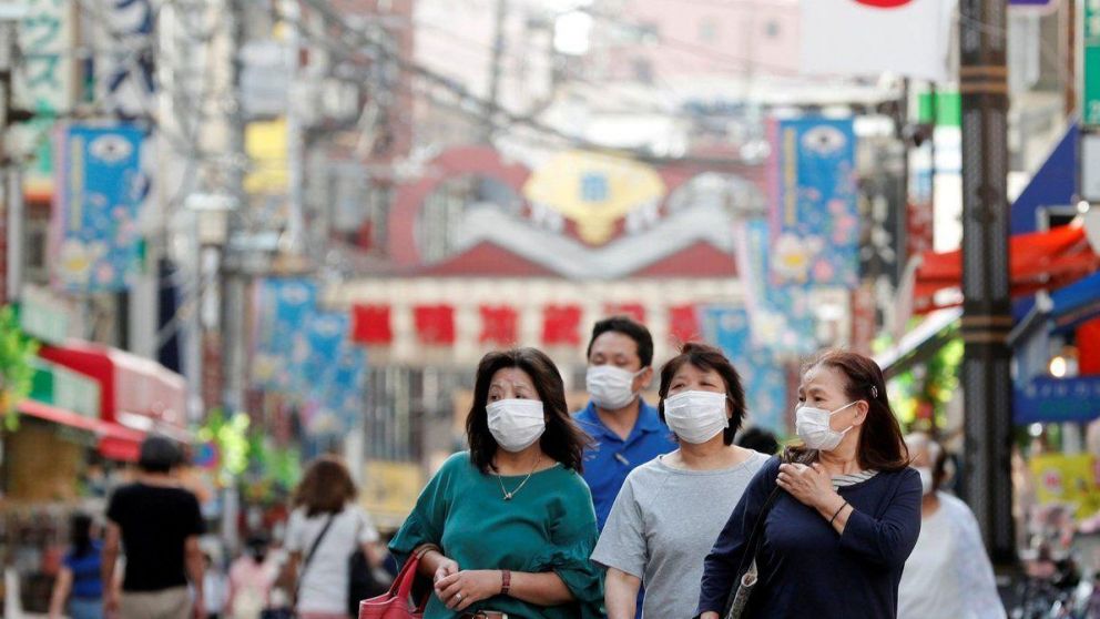 Japón priorizará vacunación del personal sanitario