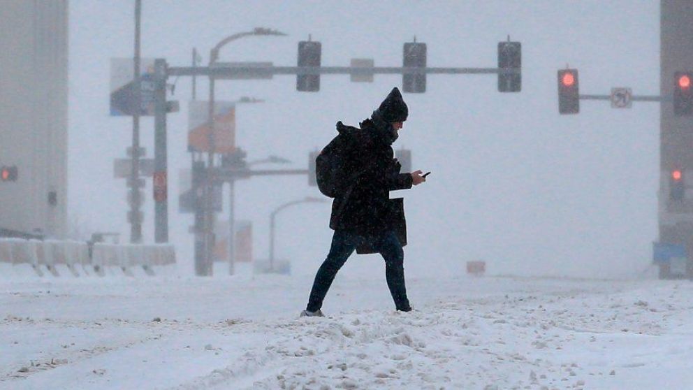 Casi 10 millones de personas sin electricidad por bajas temperaturas en EE.UU. y México