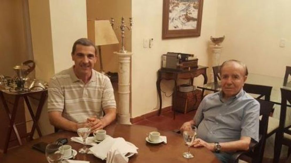 El ex presidente con su primer suplente en la lista.