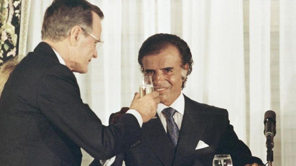 Las "relaciones carnales" con Washington, el sello del menemismo en política exterior
