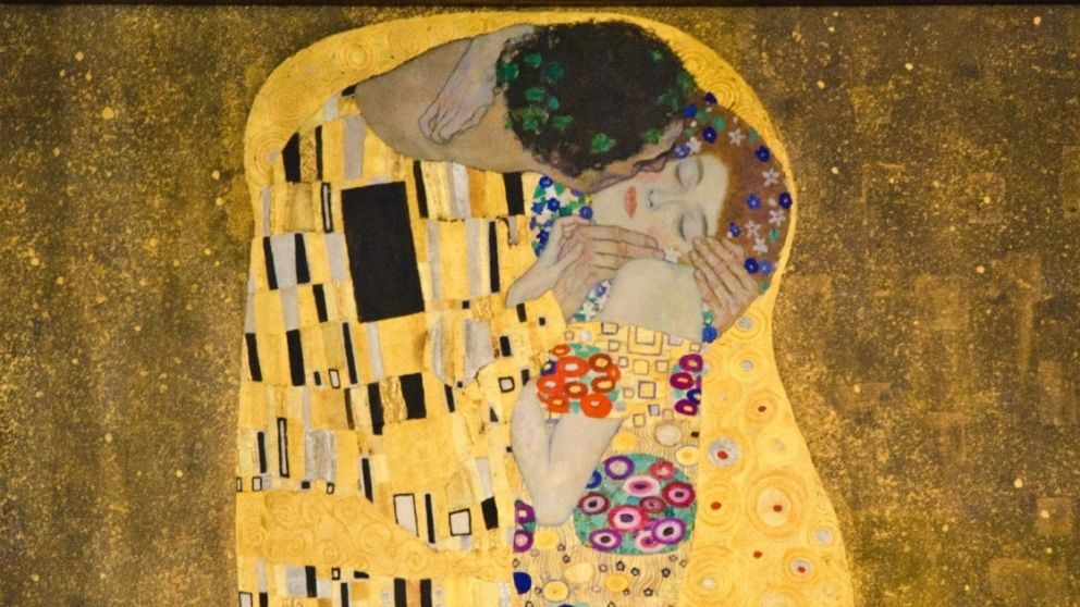 El Beso, de Gustav Klimt, pintado en 1908 e inspirado en los mosaicos bizantinos de la Iglesia de San Vitale en Ravena, Italia,