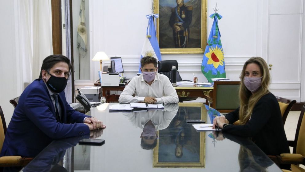 Kicillod dijo que la Provincia está en condiciones de retomar "la mayor presencialidad" de modo seguro