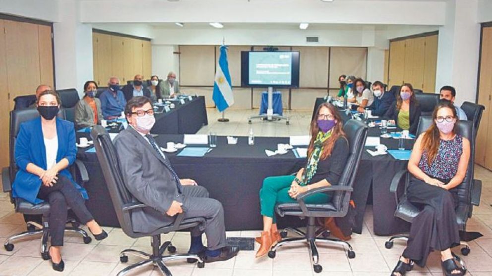 Moroni y Gómez Alcorta encabezaron el encuentro
