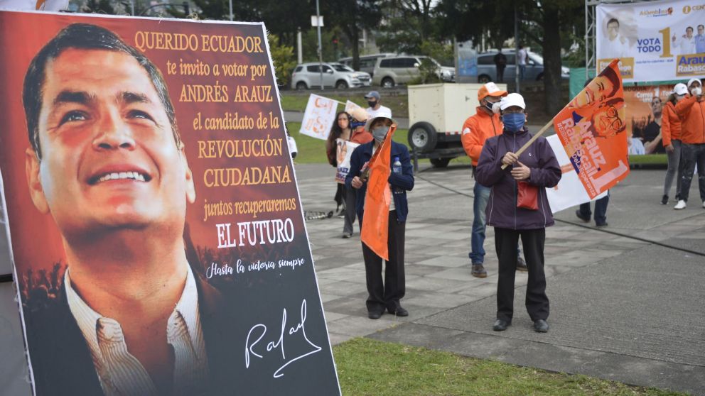 El candidato del correismo es el joven economista Andrés Arauz