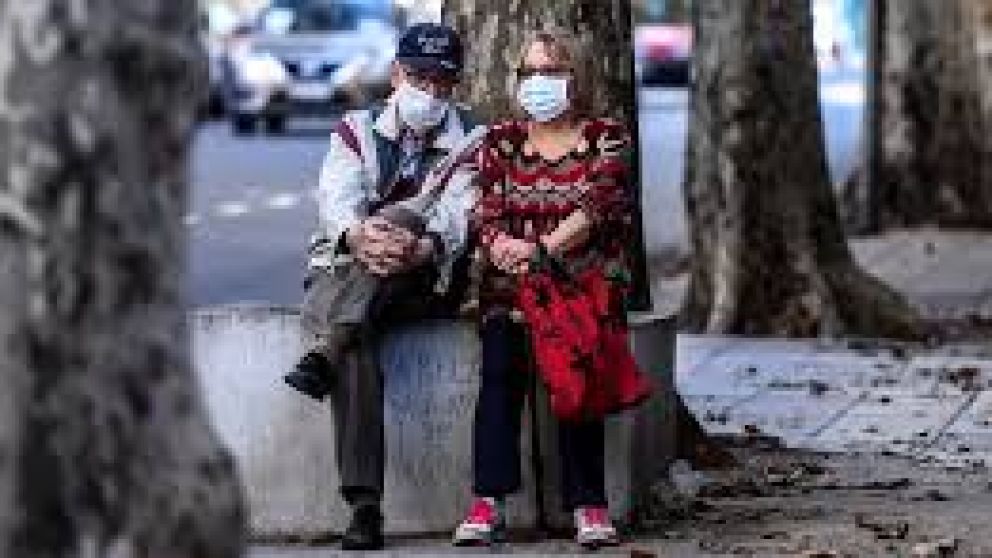 Además de los aumentos por decreto, el Gobierno otorgó un bono extraordinario