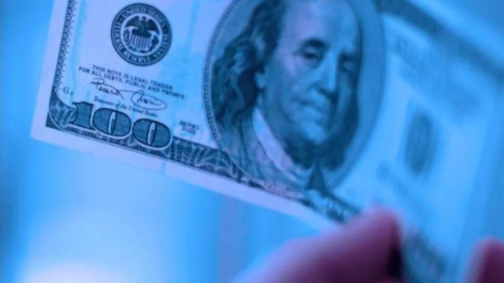 El dólar blue se mantiene abajo del solidario mientras el CCL se le acerca