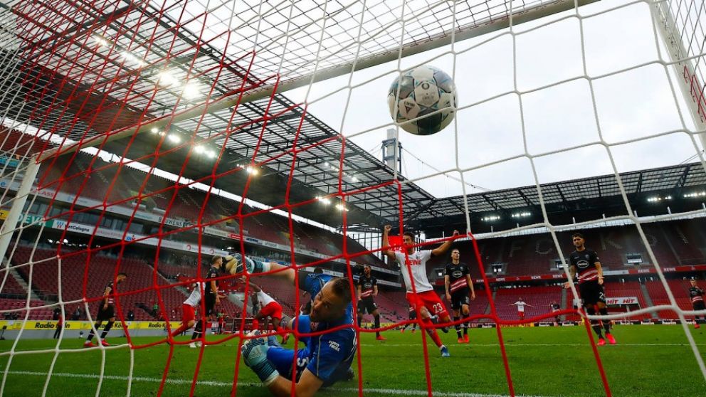 Los ingresos publicitarios de los clubes también han caído