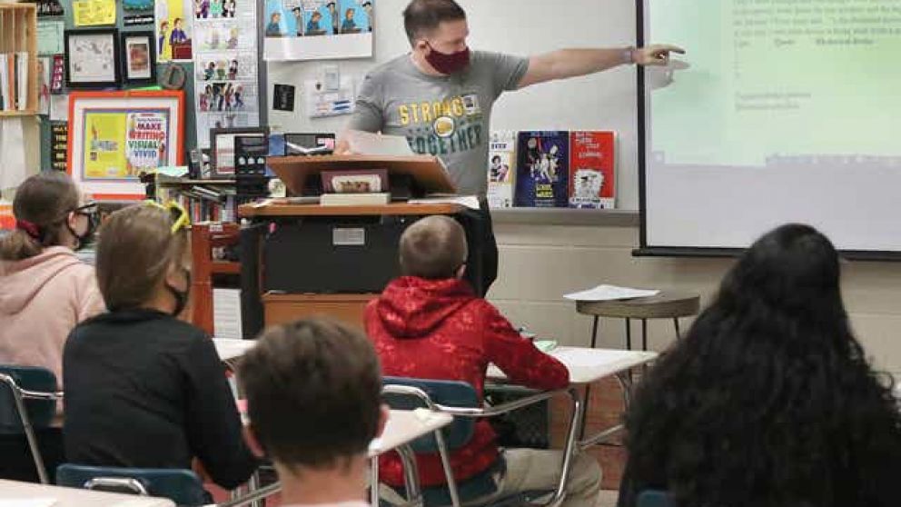 Vuelta a clases: la escuela presencial, clave en la contención de los niños y adolescentes