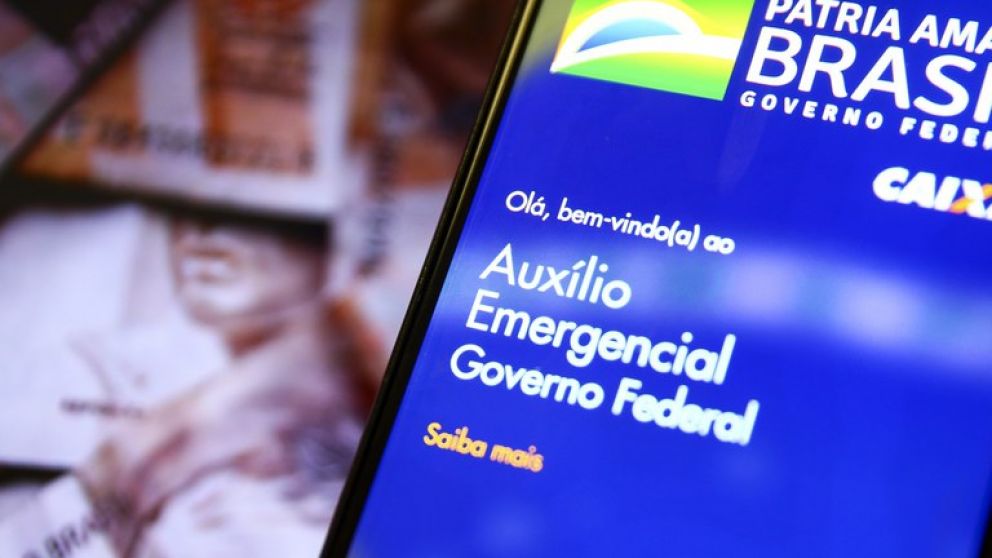 Brasil analiza retornar el pago de su "IFE" de emergencia