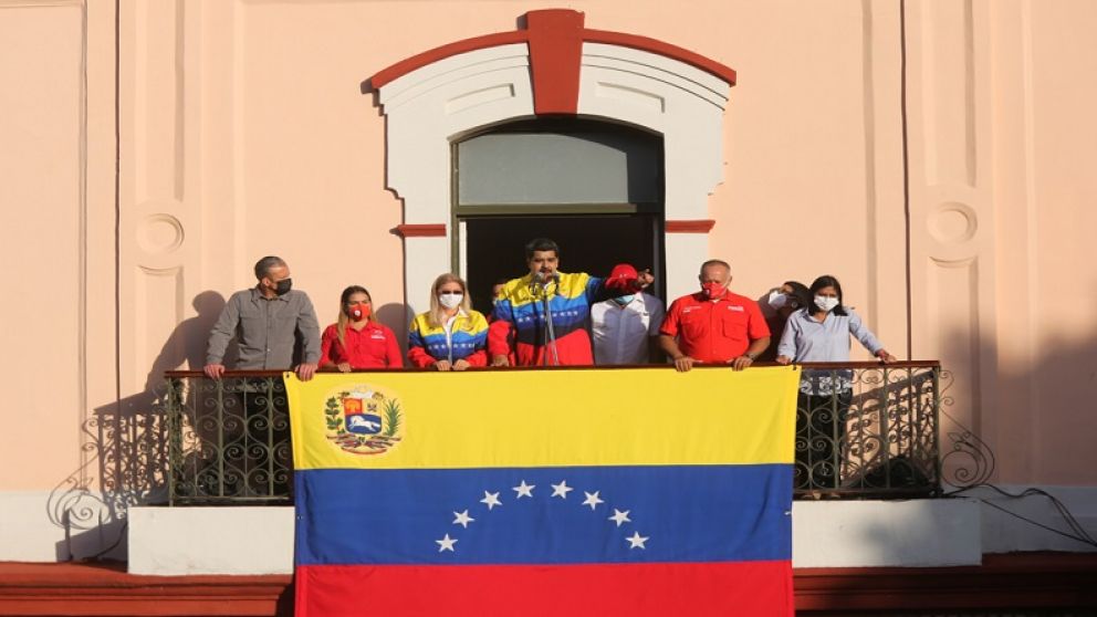 Nicolás Maduro llamó "cobardes" a los atacantes
