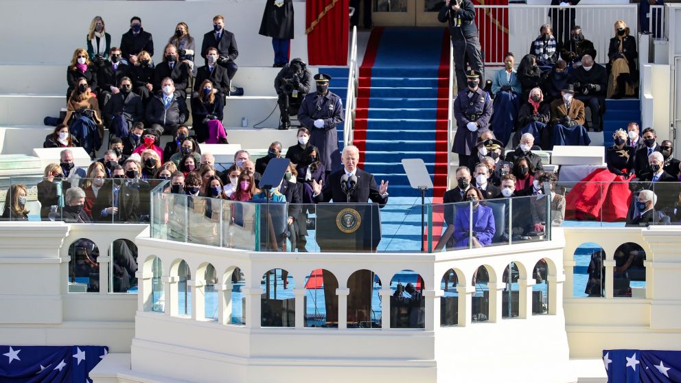 El escenario fue inusual: faltó el antecesor, Trump, y no hubo movilización