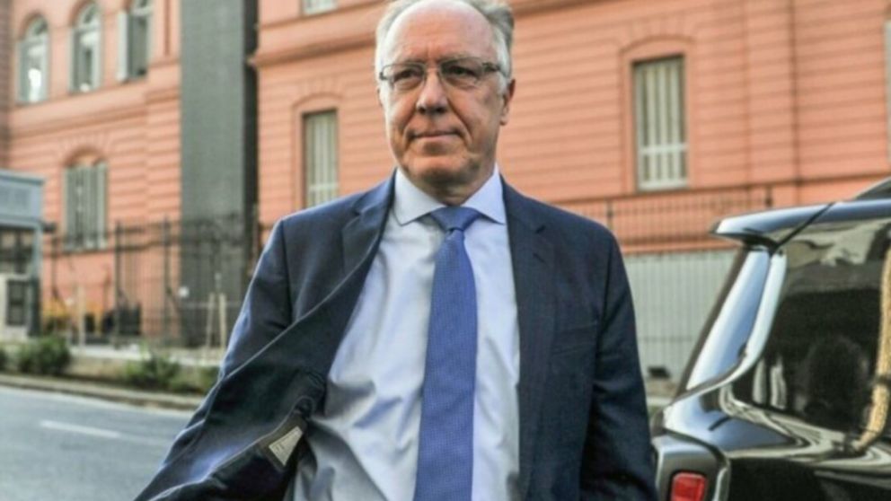 Guillermo Nielsen se aleja de YPF
