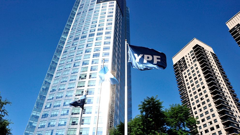 Qu� bonos entran al canje de deuda. Foto: La Torre YPF en venta