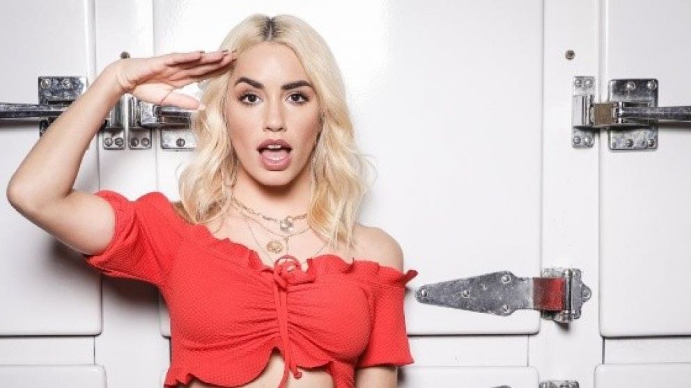 Lali Espósito protagoniza Sky Rojo, la nueva serie de Netflix