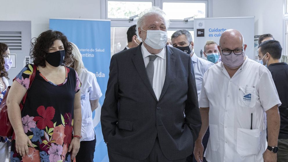 Ginés González García presenció junto a Carla Vizzotti la nueva etapa de la vacunación contra el Covid en Argentina