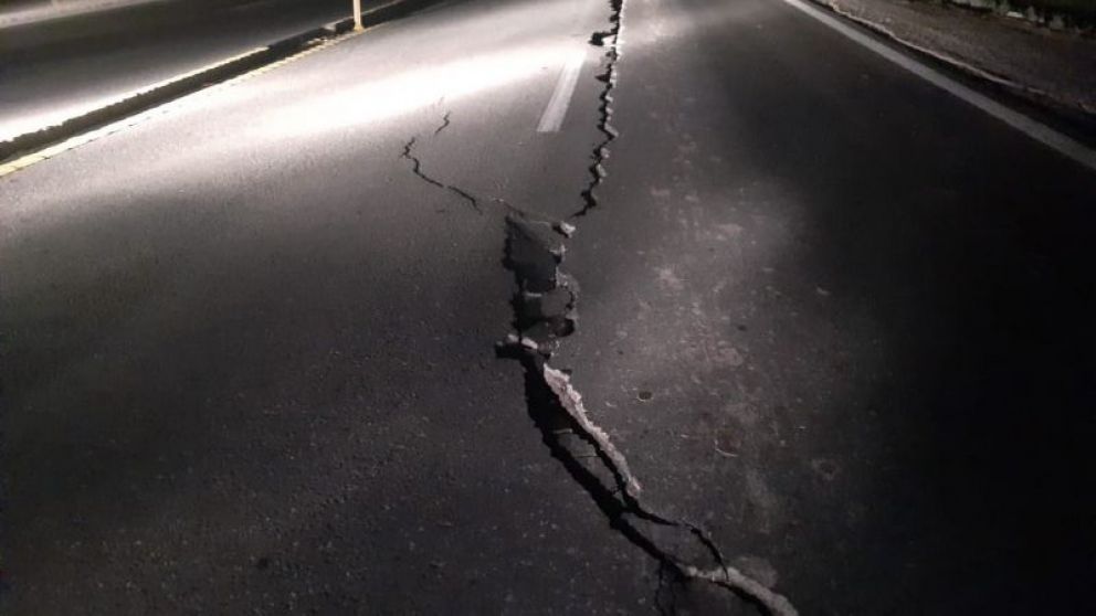 El terremoto en San Juan provocó grandes daños de infraestructura. Fotos y videos, en la nota