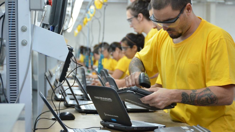 Piden ampliar plan de notebooks a todo el país